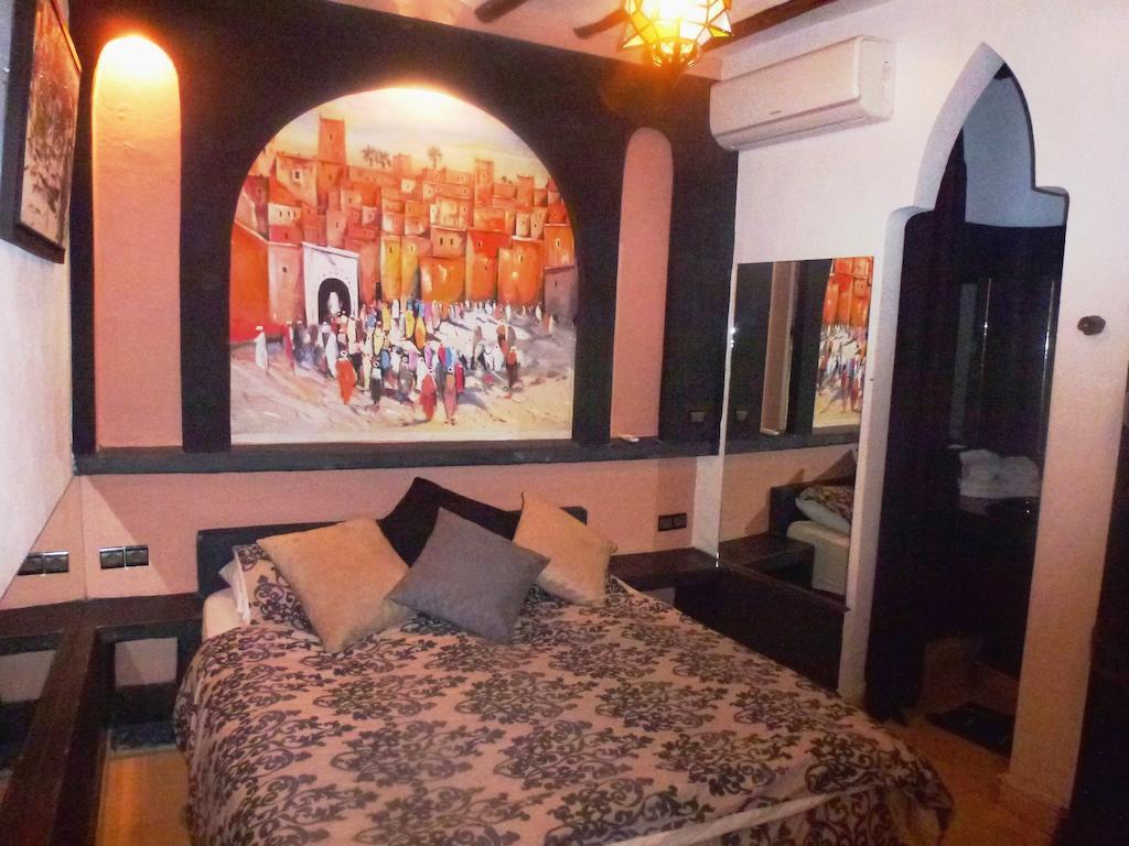 Ryad Laarouss Family Marrakesh Rum bild